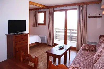 Image de Centre station, 1er étage, remise en forme, piscine, sauna, balcon, télévision, casier à ski, 40m²