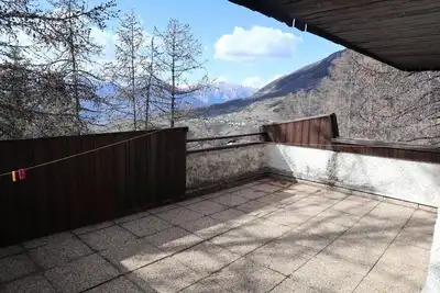 Image de 50m du centre station, 1er étage, vue vallée, terrasse, télévision, casier à ski, 50m², Les Orres