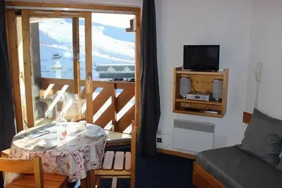 Image de 4ème étage, vue pistes de ski, sauna, hammam, balcon, télévision, 28m², Val Thorens