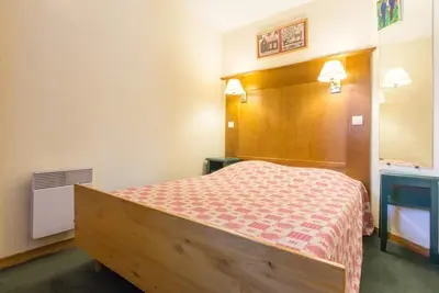 Image de 300m des commerces, 5ème étage, vue pistes de ski, balcon, télévision, 30m², La Plagne
