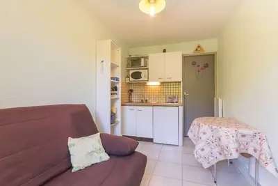 Image de À 50m des pistes de ski, 10ème étage, vue pistes de ski, piscine, télévision, casier à ski, 14m²
