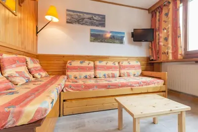 Image de À 200m des pistes de ski, 2ème étage, vue montagne, télévision, casier à ski, 21m², La Plagne