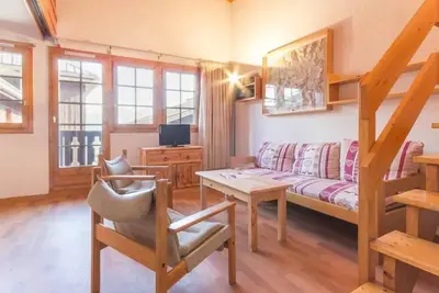 Image de 50m des commerces, 3ème étage, balcon, télévision, casier à ski, 60m², Montchavin La Plagne