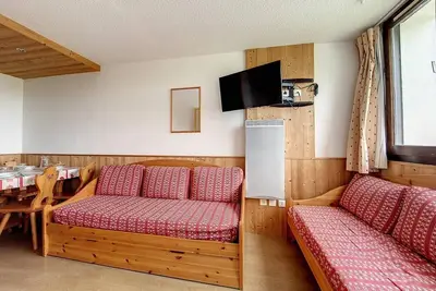 Image de 2ème étage, balcon, télévision, casier à ski, 24m², Les Menuires