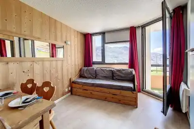 Image de 2ème étage, balcon, télévision, casier à ski, 24m², Les Menuires