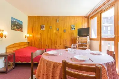 Image de 200m du centre station, 2ème étage, balcon, télévision, 36m², Montchavin La Plagne