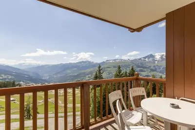 Image de 2ème étage, vue vallée, balcon, télévision, casier à ski, 37m², Les Arcs
