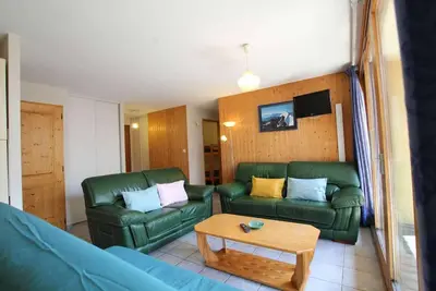 Image de 260m du centre station, 1er étage, balcon, parking, télévision, 54m², Montgenèvre