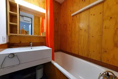 Image de 50m du centre station, 4ème étage, balcon, télévision, casier à ski, 29m², Montchavin La Plagne