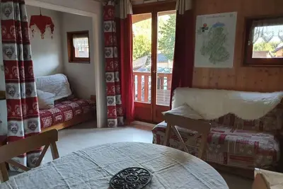 Image de À 250m des pistes de ski, Rez-de-chaussée, balcon, télévision, casier à ski, 29m², Valloire