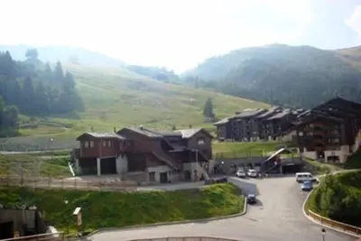 Image de 50m des commerces, 4ème étage, balcon, télévision, casier à ski, 35m², Valmorel