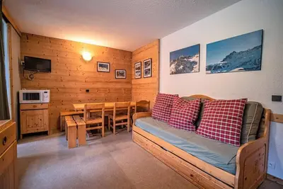 Image de À 200m des pistes de ski, 2ème étage, vue pistes de ski, balcon, télévision, casier à ski, 61m²