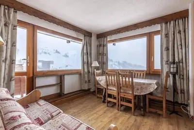 Image de 50m des commerces, 5ème étage, balcon, télévision, casier à ski, 50m², La Plagne