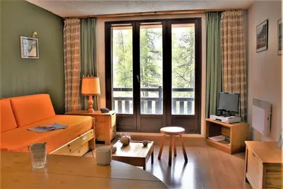 Image de 150m du centre station, 3ème étage, balcon, télévision, casier à ski, 26m², Risoul