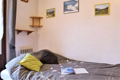 Image de 50m du centre station, 5ème étage, balcon, télévision, casier à ski, 20m², Risoul