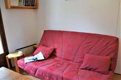 Image de 100m du centre station, 5ème étage, balcon, télévision, casier à ski, 21m², Risoul