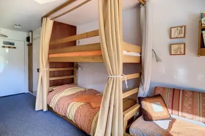 Image de Pied des pistes de ski, 3ème étage, balcon, télévision, casier à ski, 20m², Les Menuires