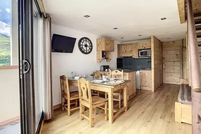 Image de Pied des pistes de ski, 3ème étage, balcon, télévision, casier à ski, 34m², Les Menuires