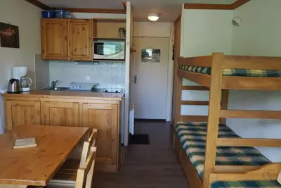 Image de À 10m des pistes de ski, 2ème étage, balcon, télévision, 20m², Les Menuires
