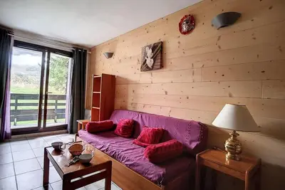 Image de À 100m des remontées, Rez-de-chaussée, balcon, télévision, casier à ski, 30m², Les Menuires