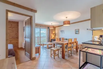 Image de Étage -1, vue vallée, piscine, balcon, parking, télévision, casier à ski, 46m², Les Arcs