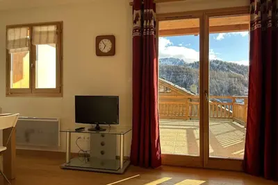 Image de À 100m des pistes de ski, terrasse, télévision, casier à ski, 60m², Montgenèvre