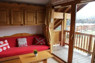 Image de 200m du centre station, 5ème étage, vue montagne, balcon, télévision, casier à ski, 31m²