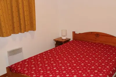 Image de À 200m des pistes de ski, 4ème étage, balcon, télévision, casier à ski, 48m², Superdévoluy