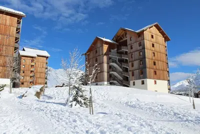 Image de 200m du centre station, 2ème étage, vue montagne, balcon, télévision, 31m², Superdévoluy