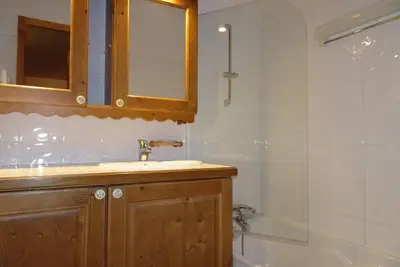 Image de 1er étage, balcon, parking, télévision, casier à ski, 40m², Pralognan-la-Vanoise