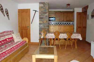 Image de 2ème étage, terrasse, parking, télévision, casier à ski, 44m², Pralognan-la-Vanoise