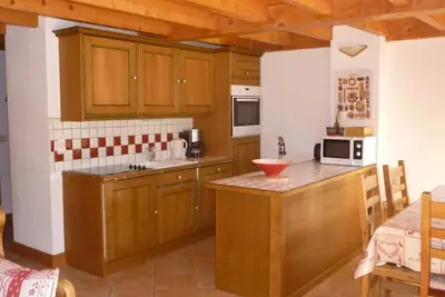 Image de 200m du centre station, 2ème étage, balcon, télévision, casier à ski, 76m², Pralognan-la-Vanoise