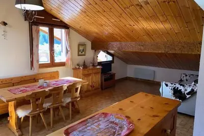 Image de 2ème étage, balcon, télévision, casier à ski, 87m², Pralognan-la-Vanoise