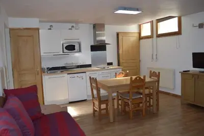 Image de 10m du centre station, Rez-de-chaussée, télévision, casier à ski, 30m², Montgenèvre