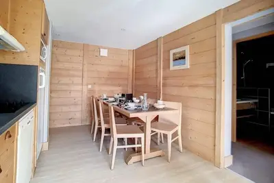 Image de Pied des pistes de ski, 1er étage, parking, télévision, casier à ski, 62m², Les Menuires