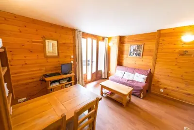 Image de 300m du centre station, 3ème étage, vue pistes de ski, balcon, télévision, 39m², Serre Chevalier