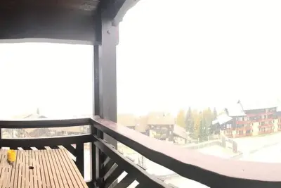 Image de 100m du centre station, 2ème étage, balcon, télévision, casier à ski, 24m², Montalbert