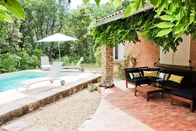Image de Provencal house w/ Private pool in an oak forest