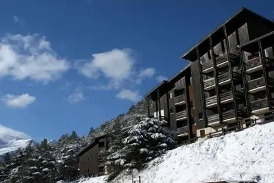 Image de À 250m des pistes de ski, 3ème étage, balcon, télévision, casier à ski, 25m², La Norma