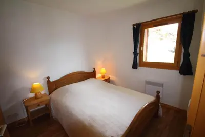 Image de 200m du centre station, 1er étage, vue pistes de ski, balcon, télévision, casier à ski, 37m²