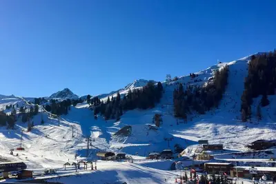 Image de 100m du centre station, 6ème étage, balcon, télévision, 28m², La Plagne