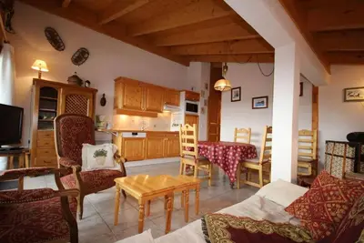 Image de À 100m des pistes de ski, 2ème étage, vue pistes de ski, balcon, télévision, casier à ski, 38m²