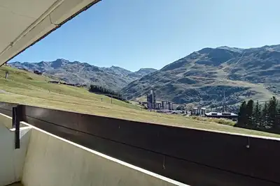 Image de Pied des pistes de ski, Rez-de-chaussée, balcon, télévision, casier à ski, 24m², Les Menuires