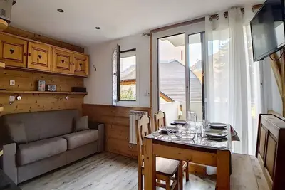 Image de Rez-de-chaussée, balcon, télévision, casier à ski, 22m², Les Menuires