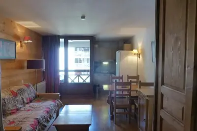 Image de 4ème étage, balcon, télévision, casier à ski, 28m², Brides Les Bains
