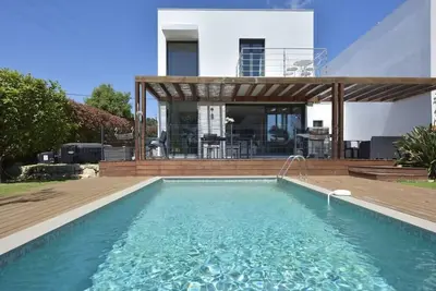 Image de Villa contemporaine, piscine, jacuzzi!