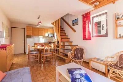 Image de 300m du centre station, 1er étage, balcon, télévision, casier à ski, 45m², Serre Chevalier