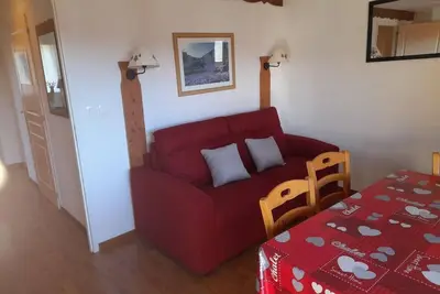 Image de 1er étage, vue montagne, balcon, télévision, casier à ski, 32m², La Joue du Loup