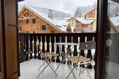 Image de Centre station, 2ème étage, balcon, télévision, casier à ski, 35m², Valloire