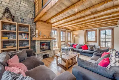 Image de Chalet, vue pistes de ski, remise en forme, sauna, terrasse, balcon, cheminée ou poêle à bois